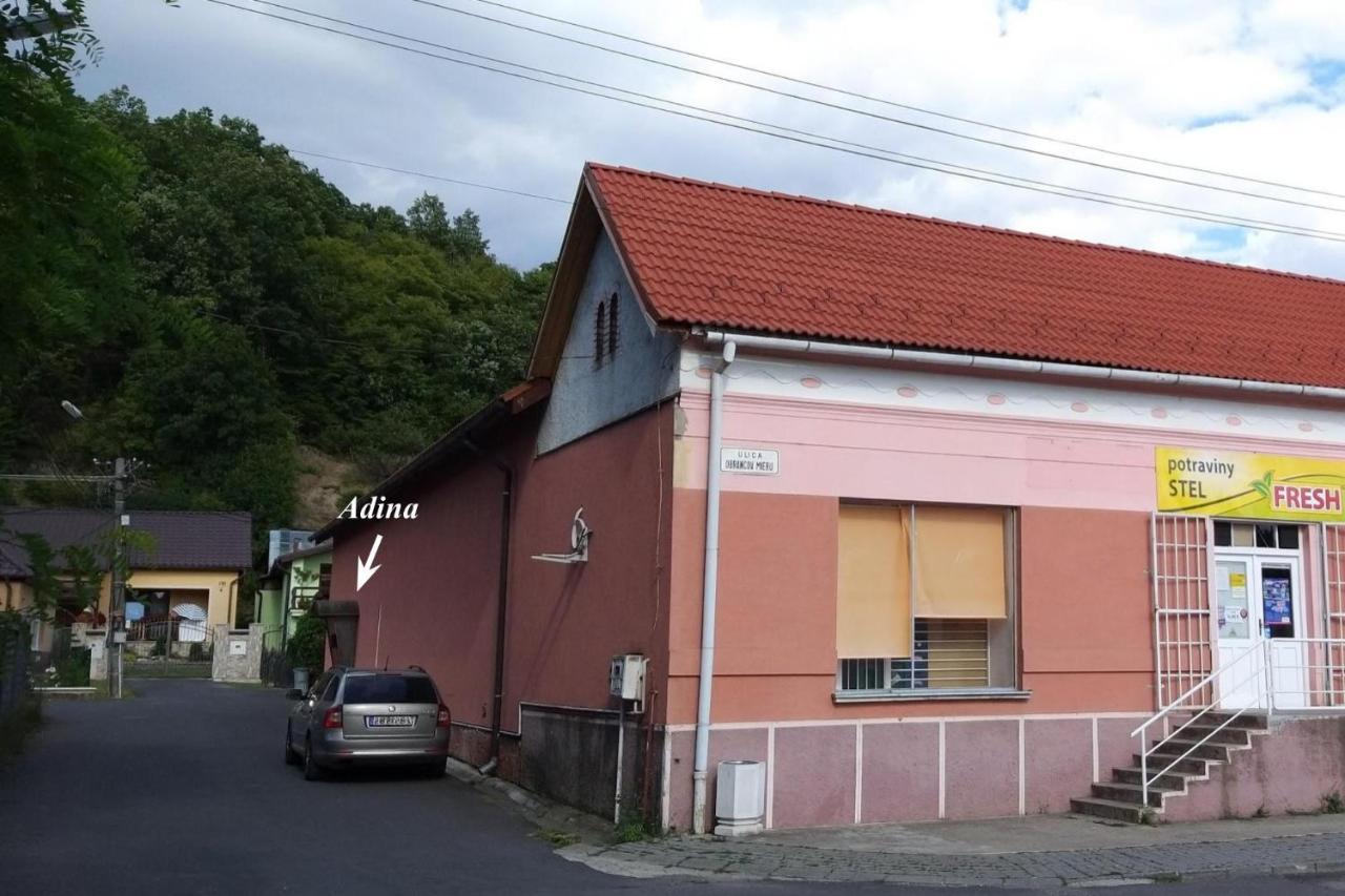 Ubytovanie Adina Poltár Exterior foto